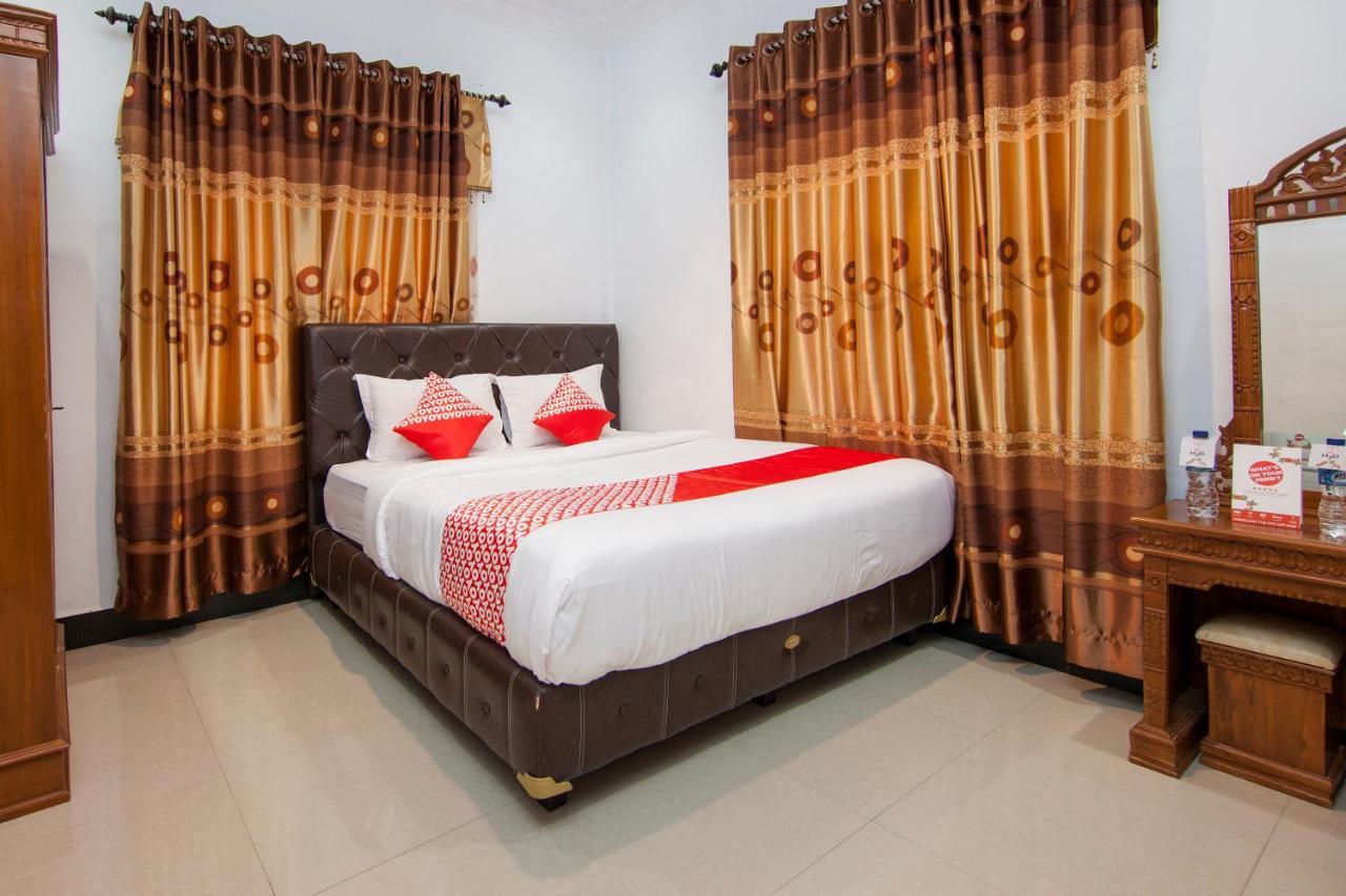 Oyo 1520 Hotel Kartini Tarutung Eksteriør bilde