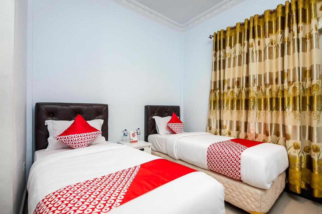 Oyo 1520 Hotel Kartini Tarutung Eksteriør bilde