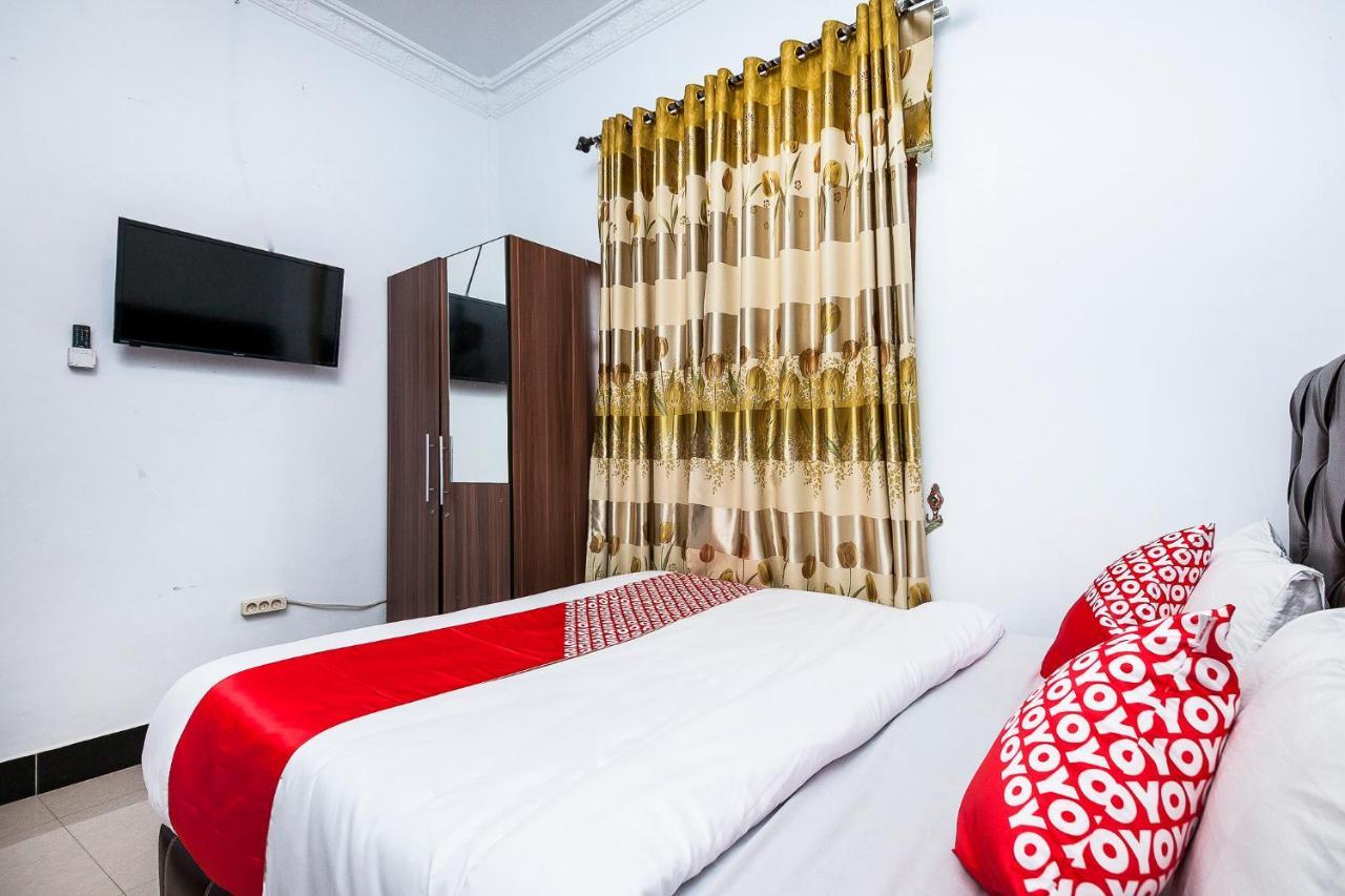 Oyo 1520 Hotel Kartini Tarutung Eksteriør bilde